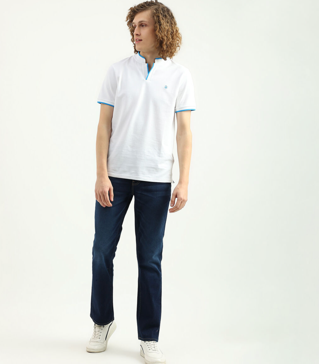 UCB MEN SOLID BOOTLEG JEANS