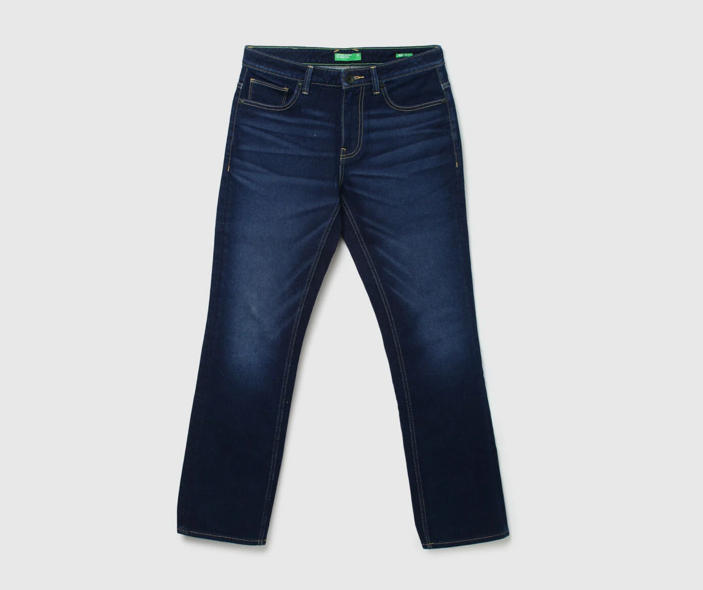 UCB MEN SOLID BOOTLEG JEANS