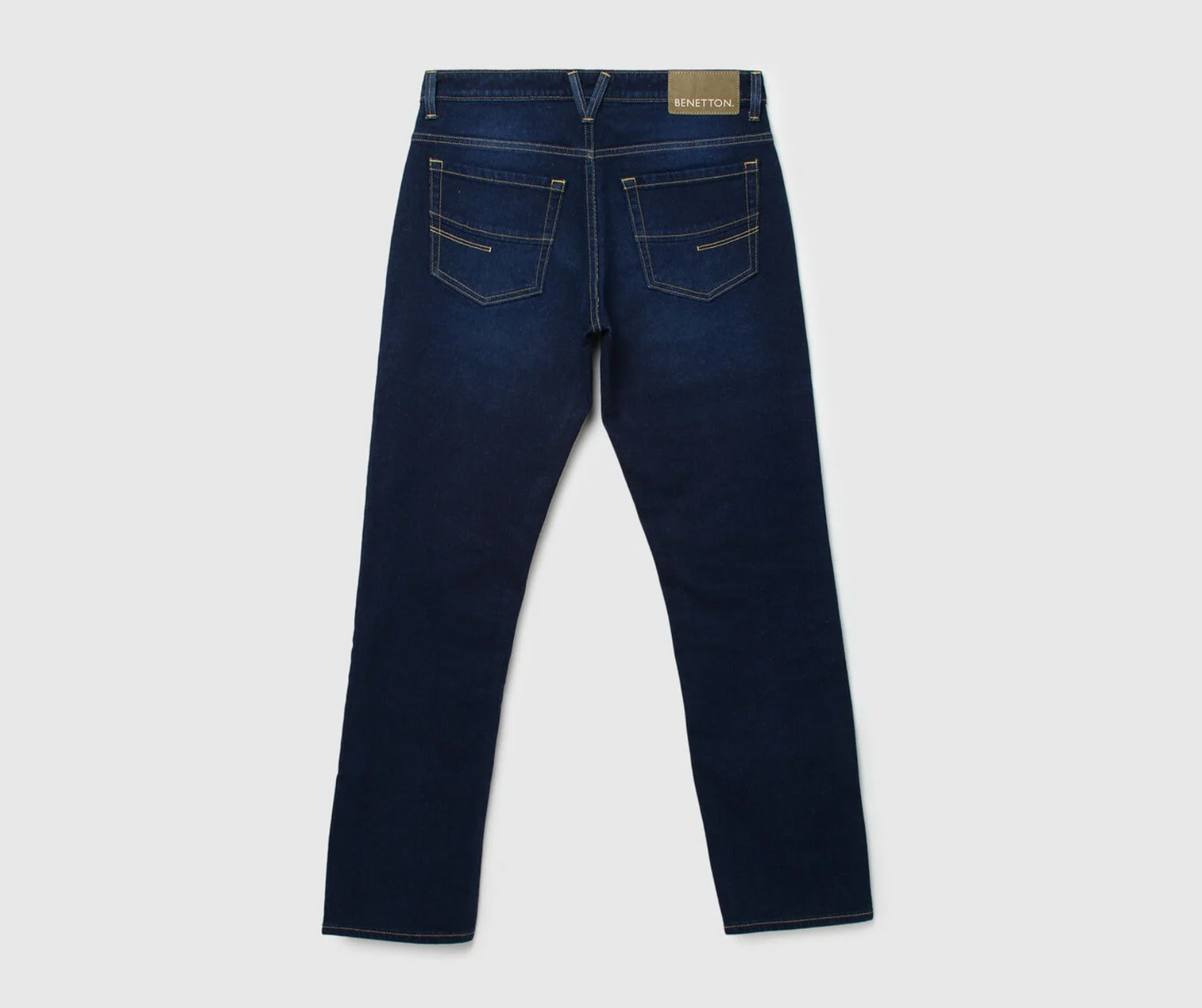 UCB MEN SOLID BOOTLEG JEANS